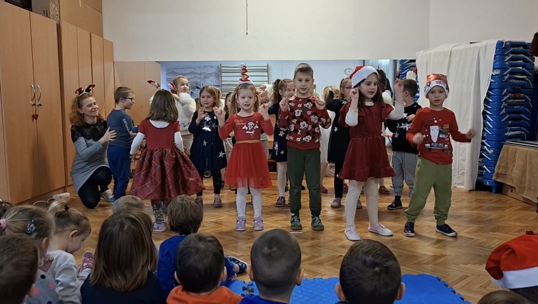 BOŽIĆNA PRIREDBA U TOMAŠEVIĆEVOJ - slika broj: 6